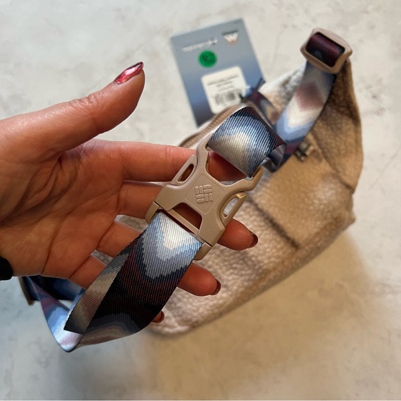 NWT Madhappy × Columbia Limited Edition Fleece XT Fanny Pack - Picture 10 of 12